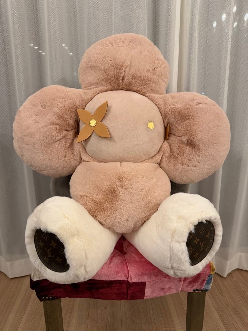Louis Vuitton ヴィヴィエンヌ ぬいぐるみ 本体 もふもふで癒し♪】ルイヴィトン ぬいぐるみ ヴィヴィエンヌ (Louis