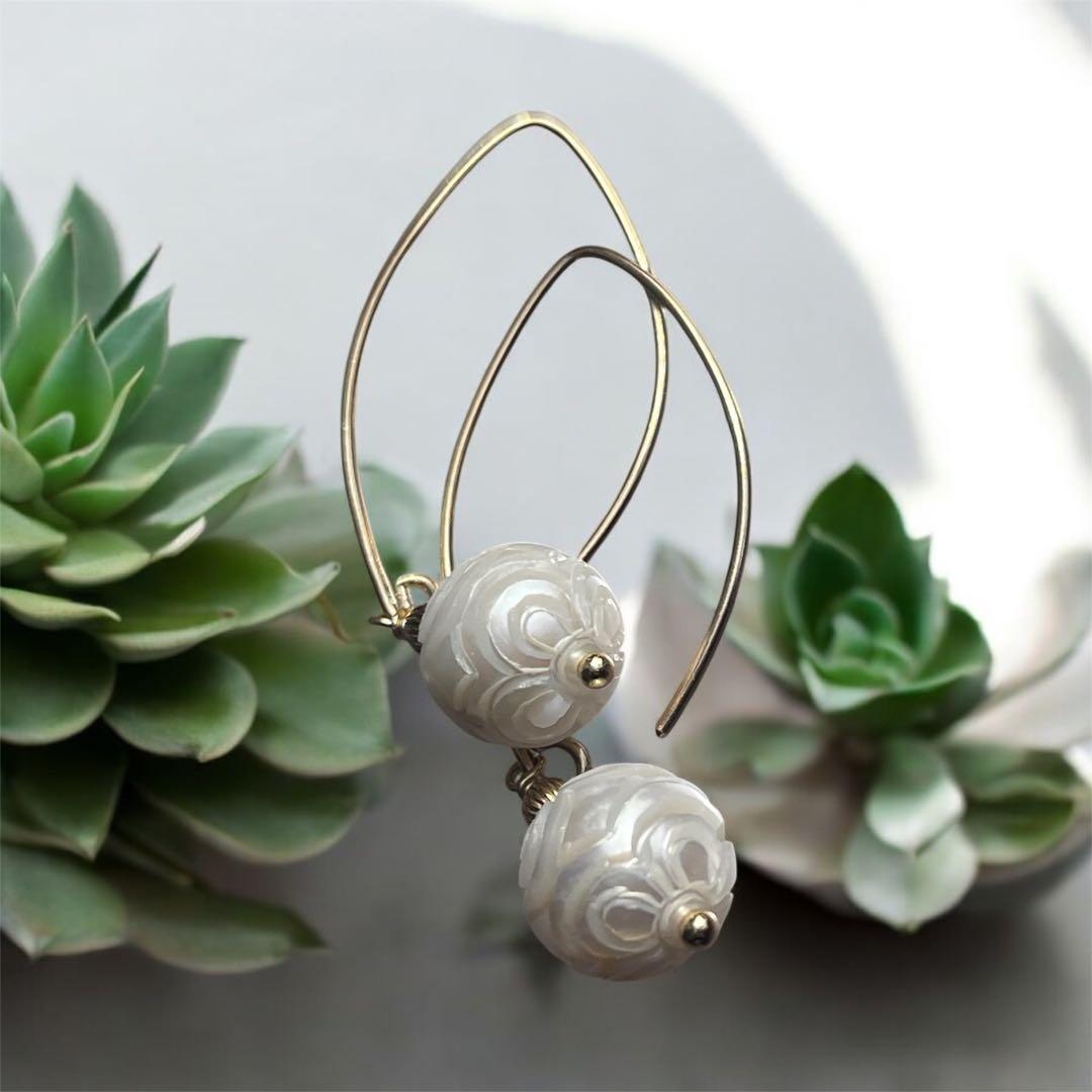 年末SALEレア 14kgf淡水パールフラワーカービングピアス ターコイズ フラワーカービング ピアス 14kgf | iichi 日々の暮らしを