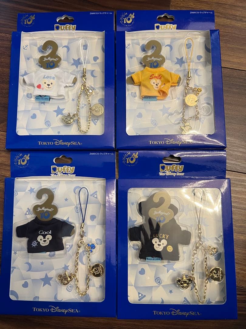 ディズニーシー10周年 ストラップチャーム ディズニーシー10周年 ダッフィー2wayストラップチャーム 黒パーカー