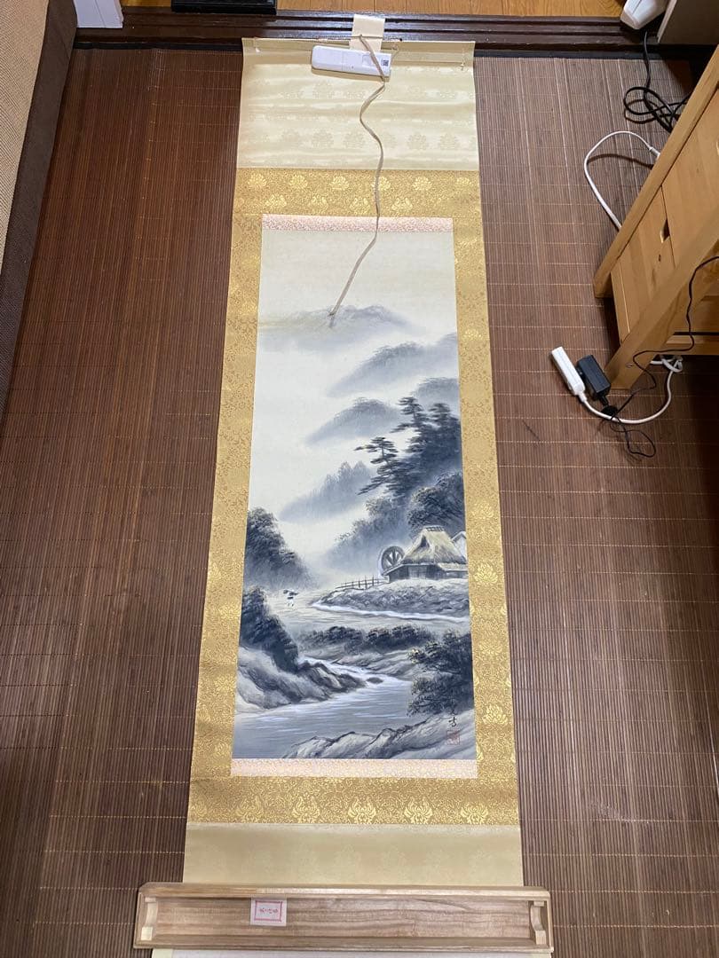 【共箱付】掛け軸 山水画 日本画 水車のある風景 ♪ 共箱付】掛け軸 山水画 日本画 水車のある風景 ♪ - メルカリ