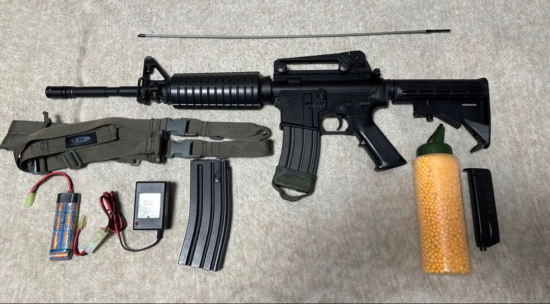 次世代電動ガン M4A1 東京マルイ属品多数 TOKYO MARUI（東京マルイ） 次世代電動ガン M4A1 カービン : エアガン
