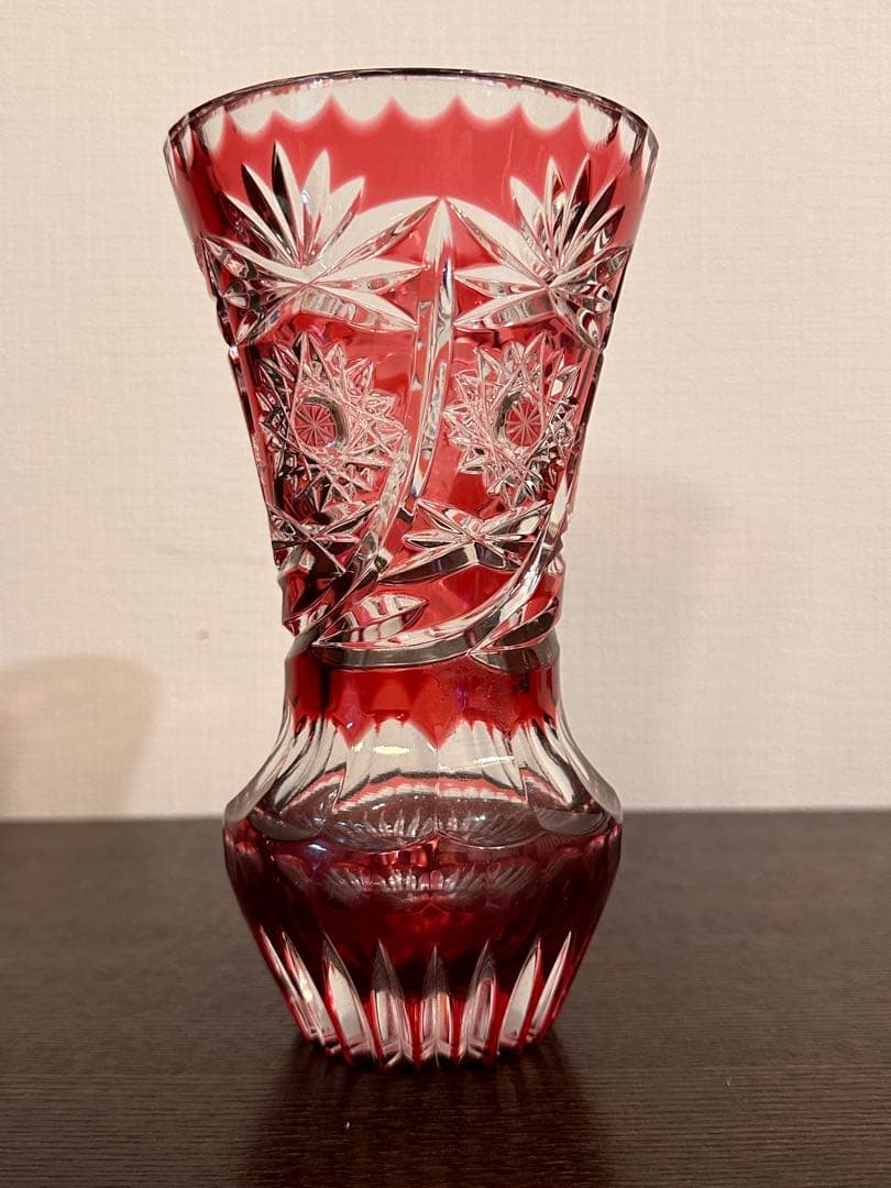 ⭐️ボヘミアングラス 色被せ切子 花瓶 レッド ボヘミアングラスの最高傑作のアールデコの金赤の花瓶 | アンティーク