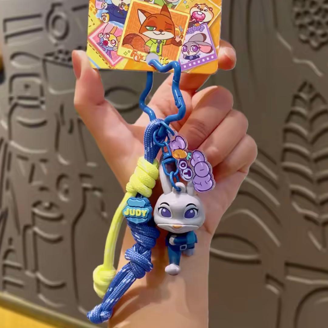 大人気❣️ディズニー ズートピア2 ジュディ・ホップス かわいい キーホルダー❣ 大人気❣️ディズニー ズートピア2 ジュディ・ホップス かわいい