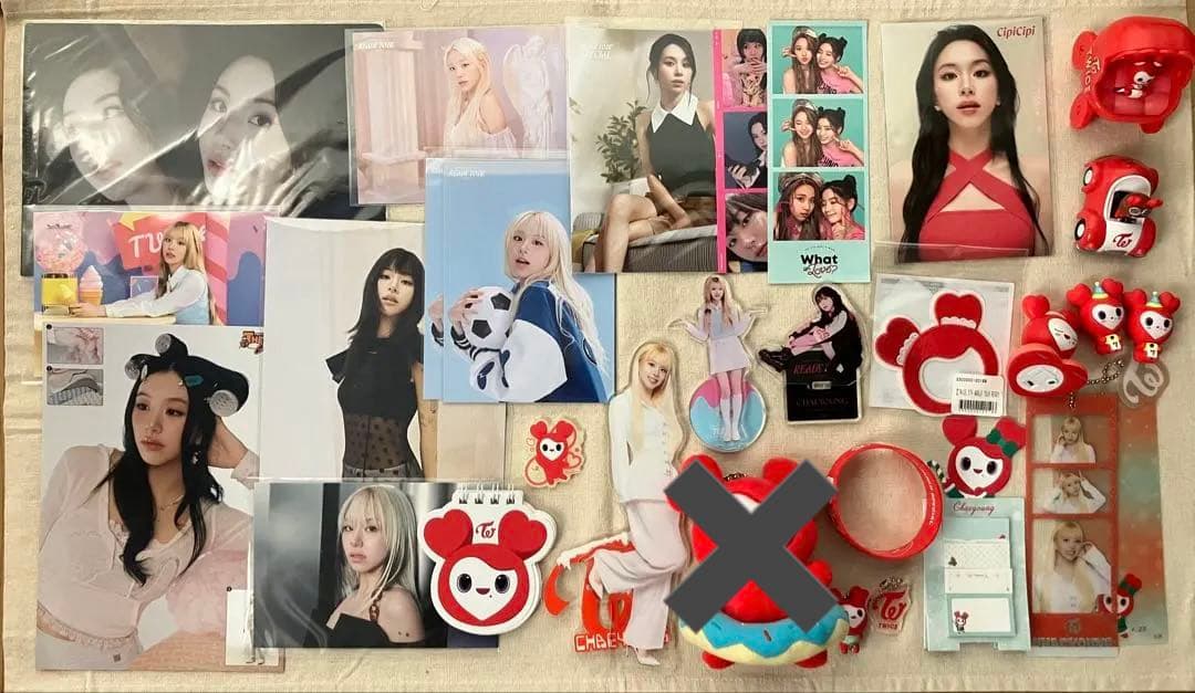 TWICE チェヨン グッズセット まとめ売り バラ売り可 - メルカリ