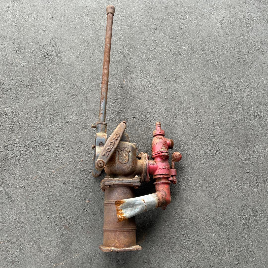 井戸ポンプ　手押しポンプ　レトロ　アンティーク　b9 昔懐かしい 手動 井戸ポンプ オブジェ 手押しポンプ アンティーク