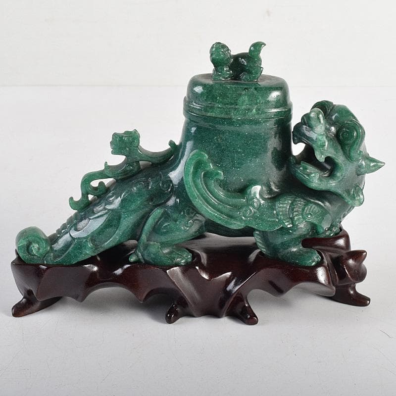中国 玉石碧玉彫刻 神獣形 飾壷 置物 唐木台付 U R8768