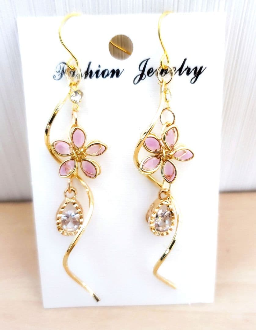 510# ピアス ハンドメイド フラワー レジン 桜 夏ピアス 秋ピアス