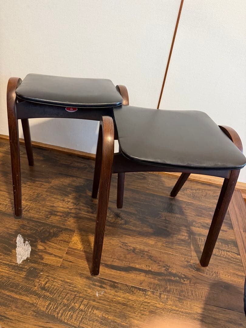 秋田木工 スタッキング スツール チェア 椅子 曲木 美しい曲線と実用性を備えた 秋田木工スタッキングスツール | D&DEPARTMENT