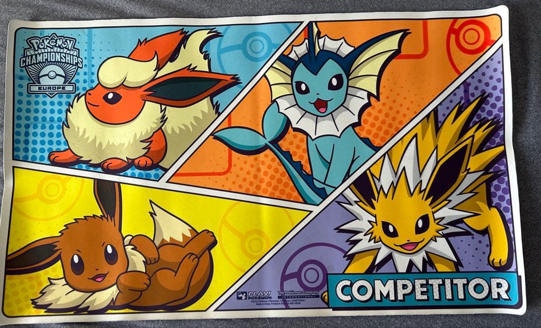 イーブイフレンズ EUIC competitor プレイマット - メルカリ