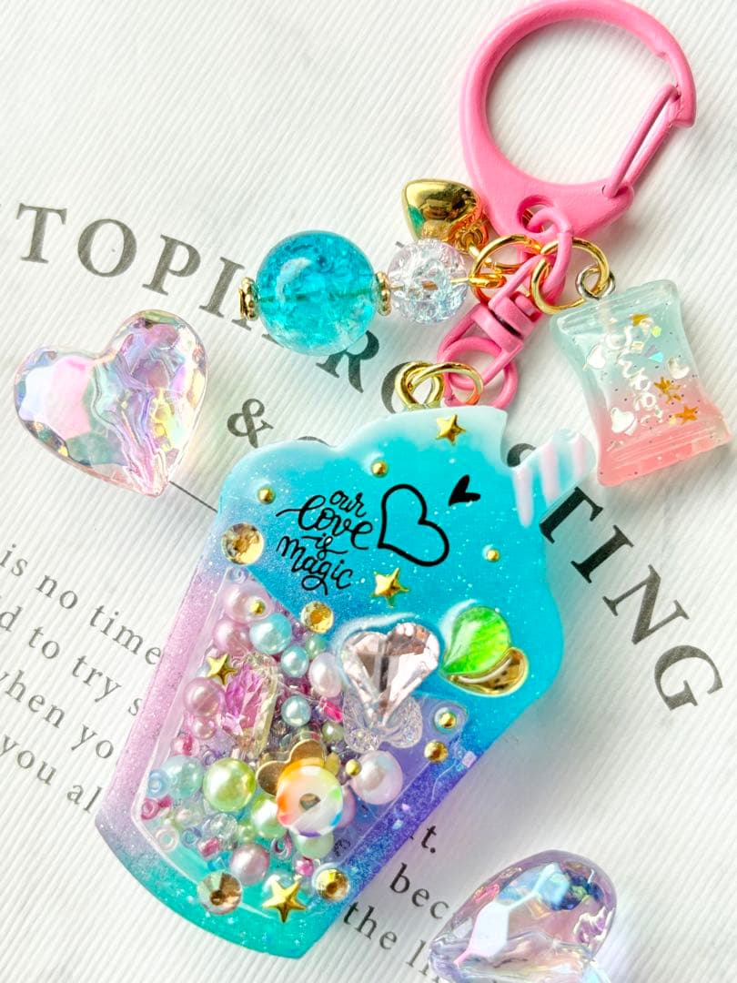 シャカシャカキーホルダー　鮮やか色きらめきドリンクシェイカー pink×purple♡.*・ﾟ #うさぎの水責めシェイカー