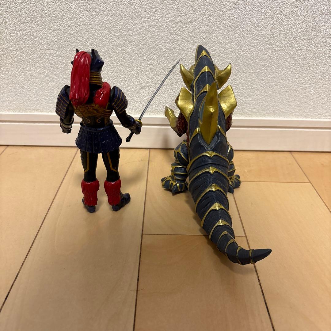 ウルトラ怪獣シリーズ 10体セット まとめ ソフビ - メルカリ