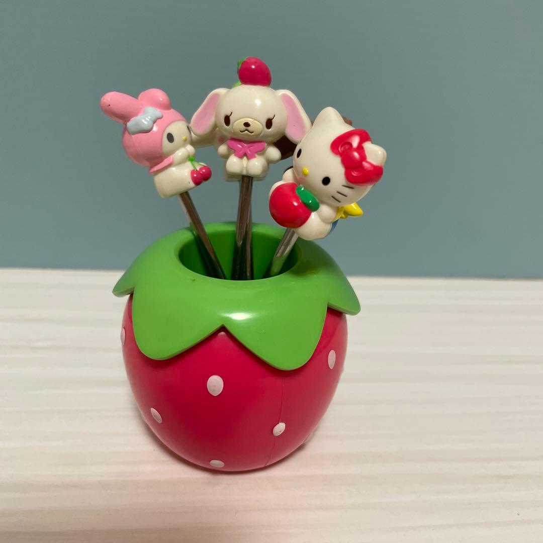 サンリオSanrioフルーツピック 5本セット ストロベリーポット付き