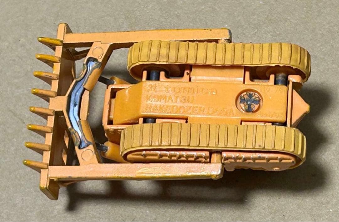 トミカ 小松 D65A レーキドーザ - メルカリ